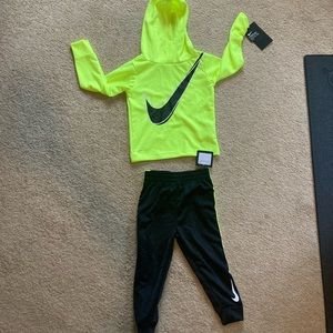 Nike two piece set. NWT